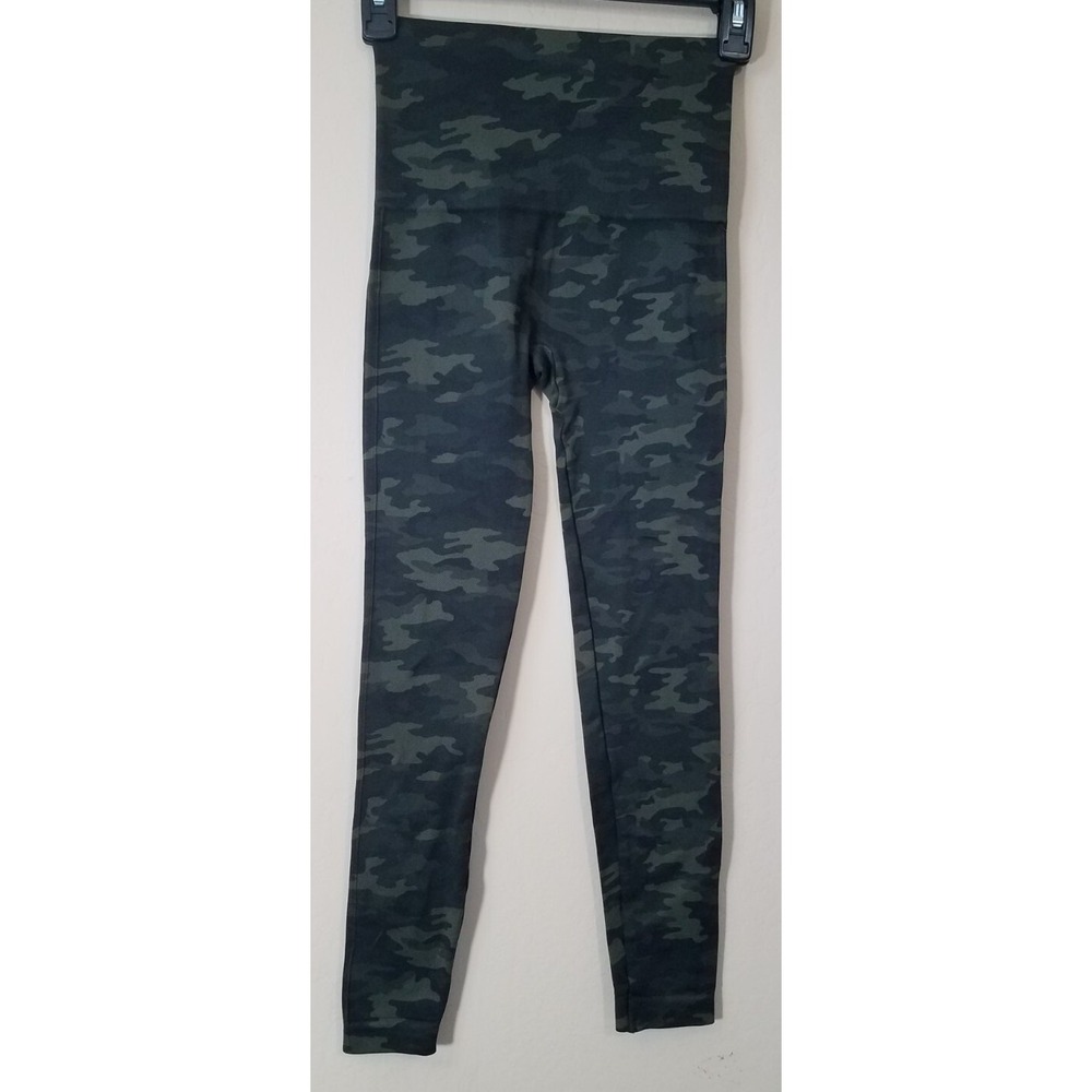Spanx Look At Me Now Seamless‎ Cropped Leggings Green Camo Women Size Small
